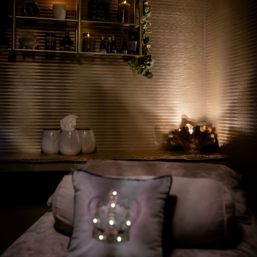 Slade Barn Retreat Relaxing Head Massage Treatments Halifax